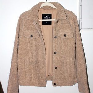 Hollister women’s jacket size medium beige fur